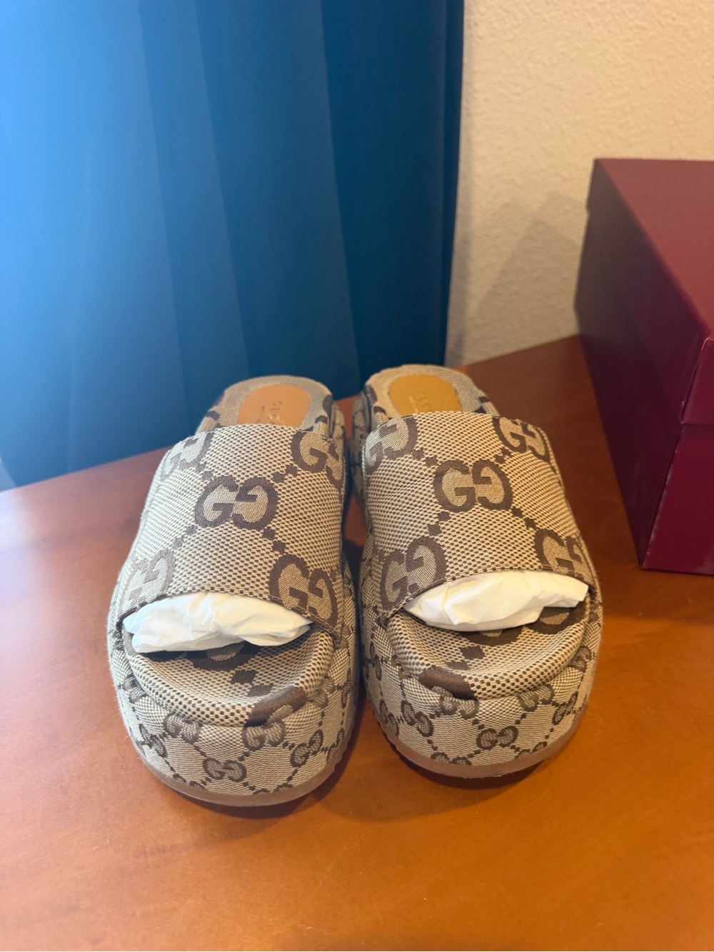 Gucci Tan GG Canvas Platform Slide Sandals - Picture 9 of 10